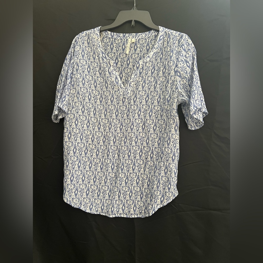 Lightweight blue and white top size large